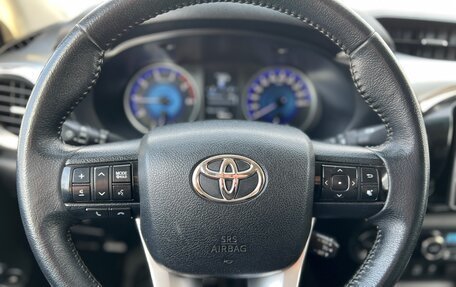 Toyota Hilux VIII, 2016 год, 3 590 000 рублей, 18 фотография