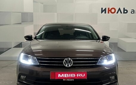Volkswagen Jetta VI, 2017 год, 1 530 000 рублей, 2 фотография