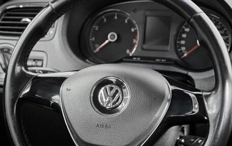 Volkswagen Polo VI (EU Market), 2015 год, 1 100 000 рублей, 11 фотография