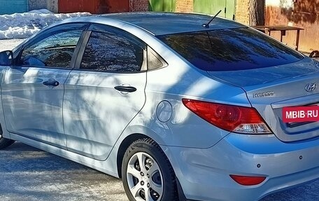 Hyundai Solaris II рестайлинг, 2012 год, 715 000 рублей, 3 фотография