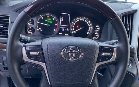 Toyota Land Cruiser 200, 2017 год, 6 450 000 рублей, 6 фотография