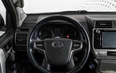 Toyota Land Cruiser Prado 150 рестайлинг 2, 2017 год, 5 126 000 рублей, 14 фотография