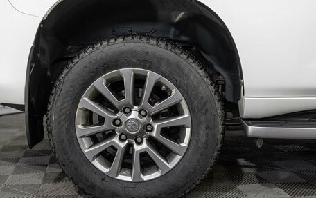 Toyota Land Cruiser Prado 150 рестайлинг 2, 2017 год, 5 126 000 рублей, 13 фотография