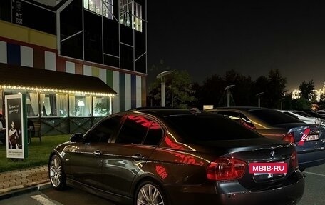 BMW 3 серия, 2005 год, 1 070 000 рублей, 2 фотография