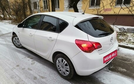 Opel Astra J, 2011 год, 900 000 рублей, 6 фотография