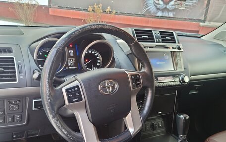 Toyota Land Cruiser Prado 150 рестайлинг 2, 2016 год, 3 950 000 рублей, 6 фотография