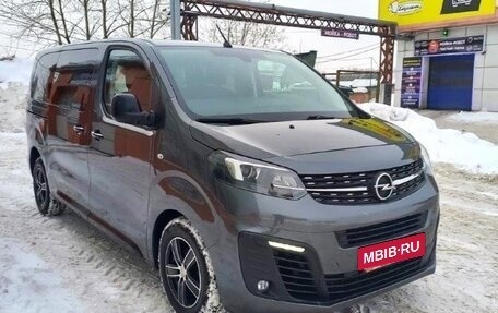 Opel Zafira Life I, 2021 год, 3 450 000 рублей, 2 фотография