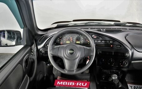 Chevrolet Niva I рестайлинг, 2017 год, 999 000 рублей, 8 фотография