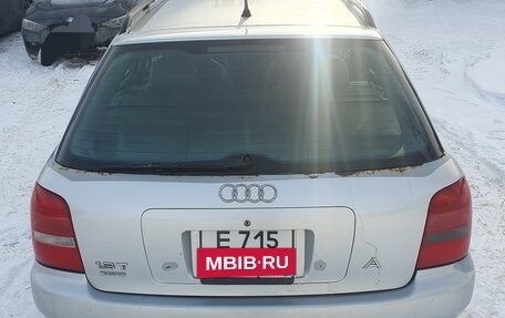 Audi A4, 2001 год, 560 000 рублей, 11 фотография