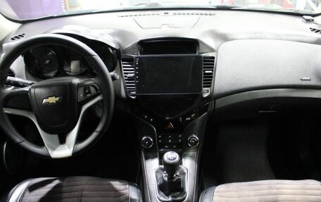 Chevrolet Cruze II, 2011 год, 700 000 рублей, 14 фотография