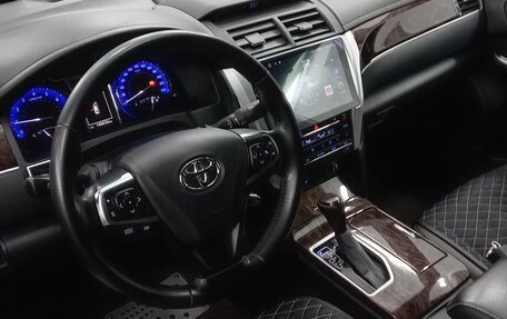 Toyota Camry, 2017 год, 2 530 000 рублей, 2 фотография