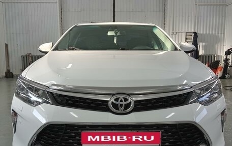 Toyota Camry, 2017 год, 2 530 000 рублей, 6 фотография