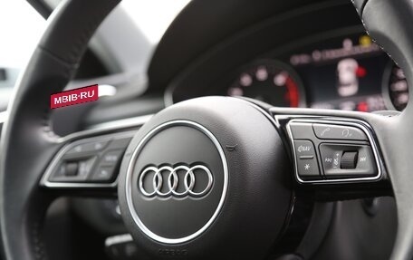 Audi A4, 2019 год, 2 850 000 рублей, 17 фотография