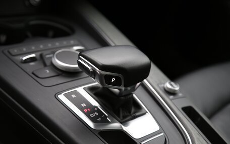 Audi A4, 2019 год, 2 850 000 рублей, 19 фотография