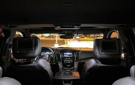 Cadillac Escalade IV, 2016 год, 5 200 000 рублей, 10 фотография