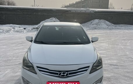 Hyundai Solaris II рестайлинг, 2015 год, 950 000 рублей, 7 фотография