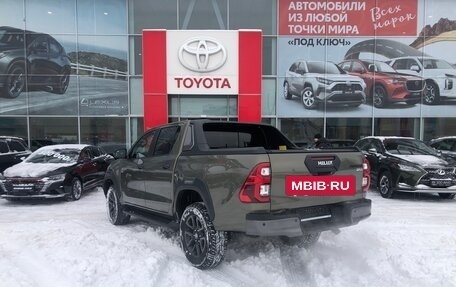 Toyota Hilux VIII, 2023 год, 7 100 000 рублей, 7 фотография