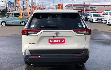 Toyota RAV4, 2019 год, 1 900 000 рублей, 2 фотография