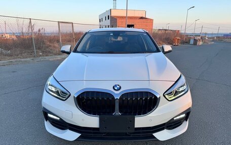 BMW 1 серия, 2020 год, 1 549 000 рублей, 2 фотография