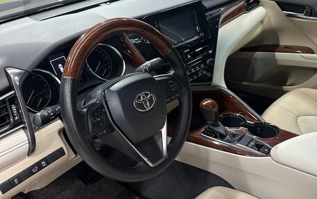 Toyota Camry, 2022 год, 3 590 000 рублей, 12 фотография