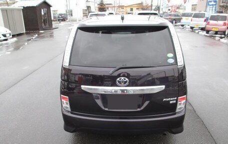 Toyota ISis I, 2012 год, 865 000 рублей, 14 фотография