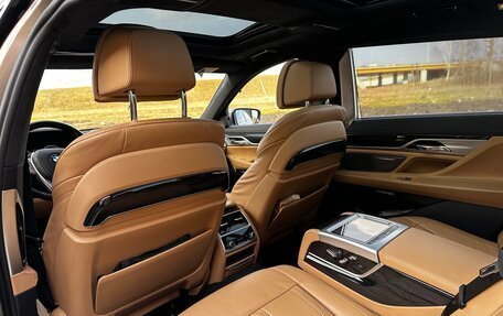 BMW 7 серия, 2016 год, 4 850 000 рублей, 13 фотография