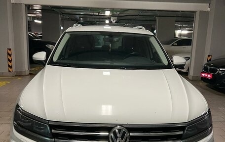 Volkswagen Tiguan II, 2017 год, 2 250 000 рублей, 1 фотография