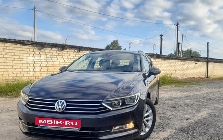Volkswagen Passat B8 рестайлинг, 2019 год, 1 799 745 рублей, 2 фотография