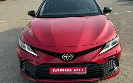 Toyota Camry, 2021 год, 3 575 000 рублей, 3 фотография