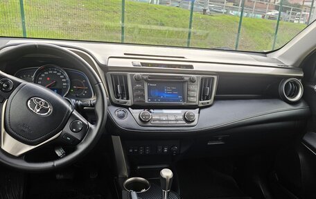 Toyota RAV4, 2014 год, 2 335 000 рублей, 4 фотография