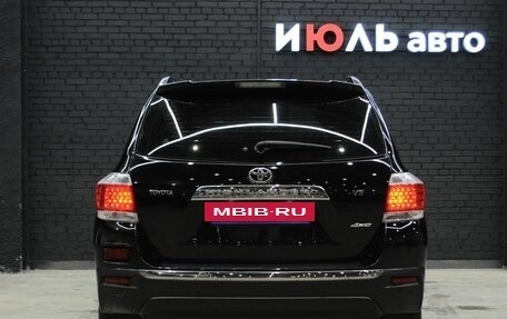 Toyota Highlander III, 2013 год, 2 400 000 рублей, 5 фотография