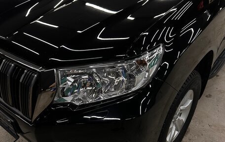 Toyota Land Cruiser Prado 150 рестайлинг 2, 2021 год, 5 400 000 рублей, 2 фотография