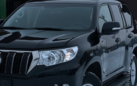 Toyota Land Cruiser Prado 150 рестайлинг 2, 2021 год, 5 400 000 рублей, 7 фотография
