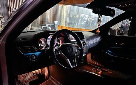 Mercedes-Benz E-Класс, 2015 год, 2 900 000 рублей, 10 фотография