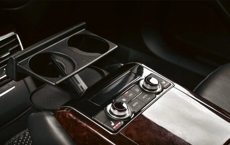 Audi A8, 2011 год, 2 050 000 рублей, 28 фотография