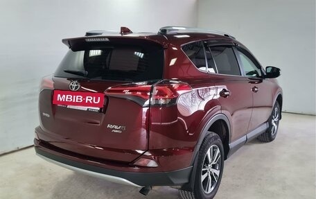 Toyota RAV4, 2018 год, 2 750 000 рублей, 5 фотография