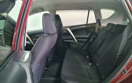 Toyota RAV4, 2018 год, 2 750 000 рублей, 21 фотография