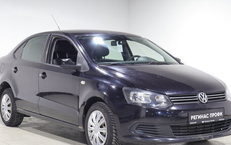 Volkswagen Polo VI (EU Market), 2011 год, 826 000 рублей, 2 фотография