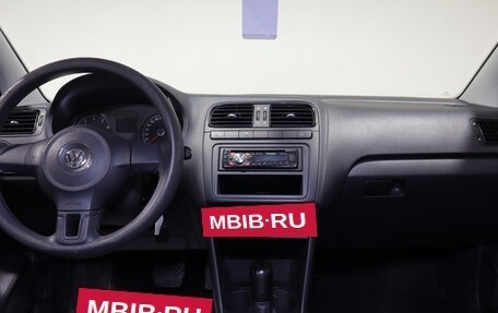 Volkswagen Polo VI (EU Market), 2011 год, 826 000 рублей, 11 фотография