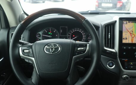 Toyota Land Cruiser 200, 2016 год, 6 265 000 рублей, 9 фотография