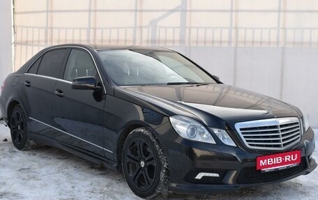 Mercedes-Benz E-Класс, 2011 год, 1 945 000 рублей, 3 фотография