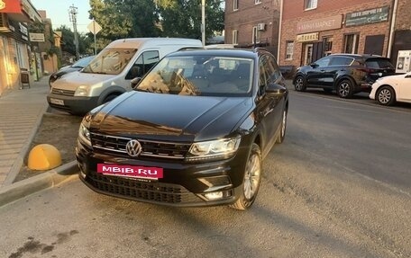 Volkswagen Tiguan II, 2020 год, 2 700 000 рублей, 2 фотография