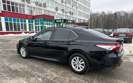 Toyota Camry, 2018 год, 2 150 000 рублей, 2 фотография