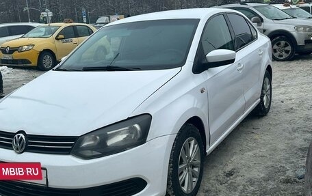 Volkswagen Polo VI (EU Market), 2011 год, 560 000 рублей, 2 фотография