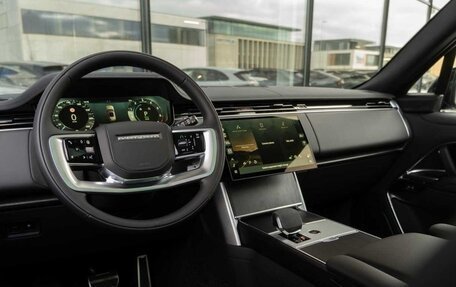 Land Rover Range Rover IV рестайлинг, 2024 год, 19 000 000 рублей, 10 фотография