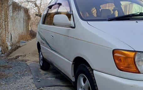 Toyota Ipsum II, 1999 год, 650 000 рублей, 2 фотография