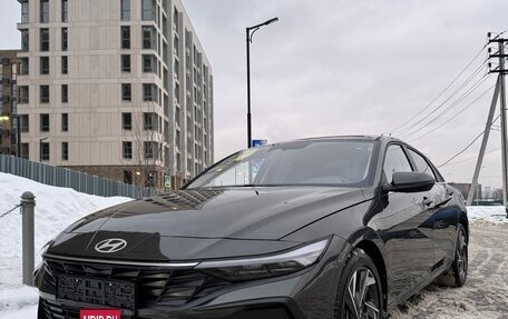 Hyundai Elantra, 2023 год, 2 290 000 рублей, 7 фотография