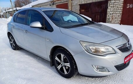 Opel Astra J, 2011 год, 670 000 рублей, 8 фотография