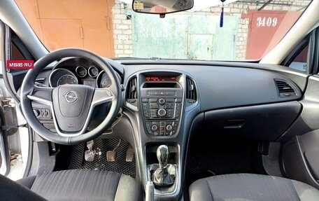Opel Astra J, 2011 год, 670 000 рублей, 32 фотография
