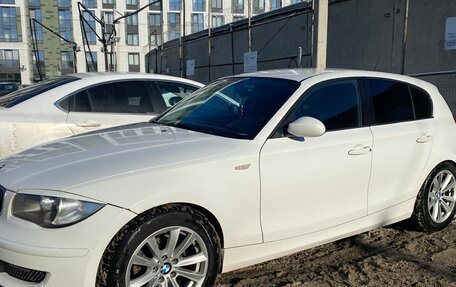 BMW 1 серия, 2009 год, 849 000 рублей, 3 фотография